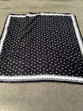 Old Navy Black and White Patterned Silk-Like Square Scarf